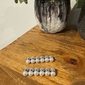 Elegant Pearl Button Set
